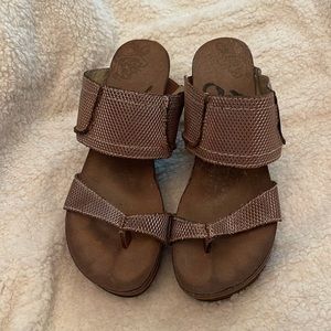 OTBT Brookfield Wedges Size 7 M